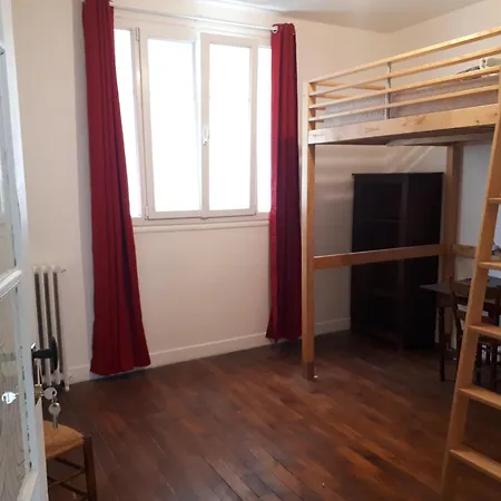 - Parisian Homestay *